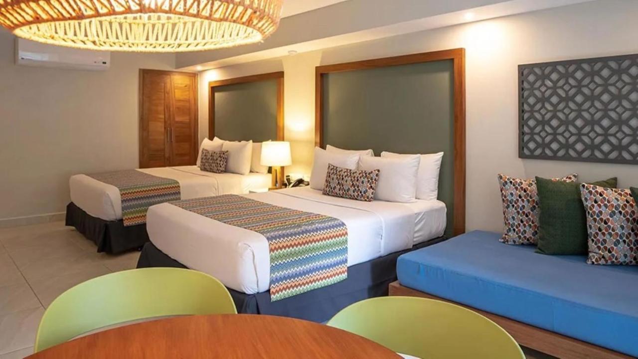Emotions By Hodelpa Puerto Plata Hotel Exterior photo